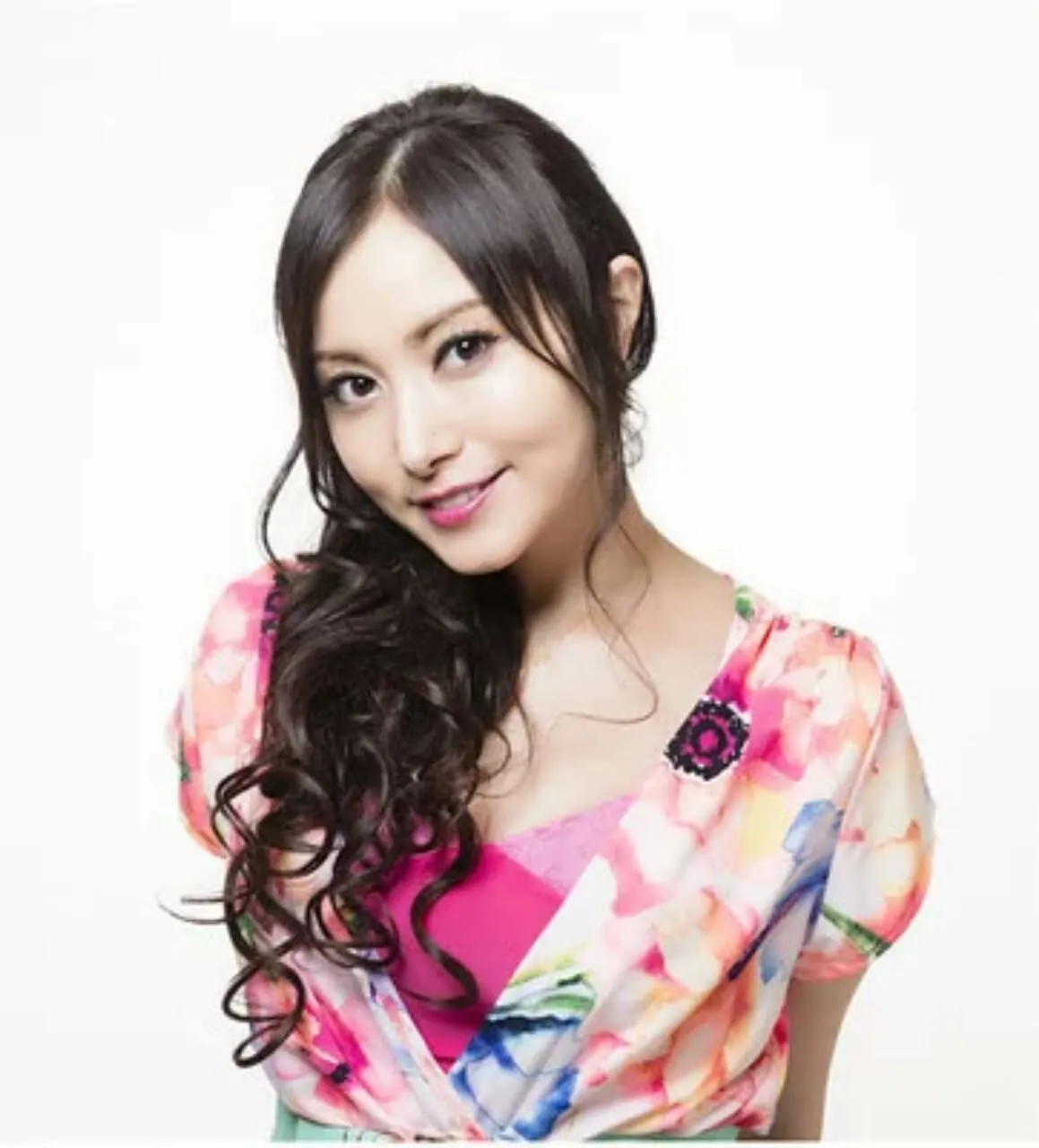 Seiyuu Chiaki Takahashi Diharapkan untuk Kembali Minggu Depan Setelah Usus Buntu