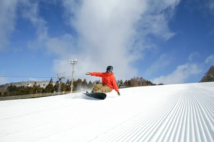 Yuk Intip Spot Menarik di Jepang! Bermain Ski di Nekoma Ski Resort