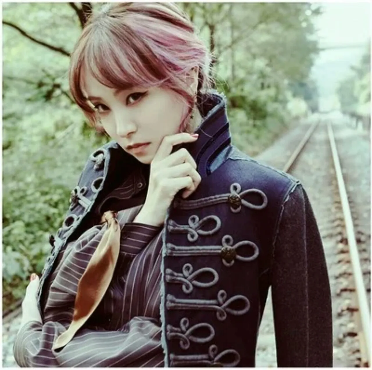 LiSA adalah Penyanyi Wanita Solo Pertama dalam Satu Dekade yang Menempati Posisi Teratas Grafik Lagu Single Jepang selama 2 Minggu Berturut-turut