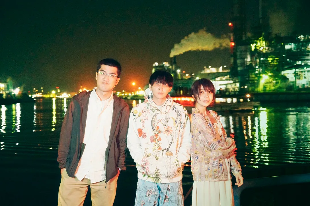 Artikel Wawancara Shinsei Kamattechan Baru Saja Dipublikasikan Di Situs Khusus Resmi Mereka Untuk Lagu Baru Mereka 'My War (Boku No Sensou)'.