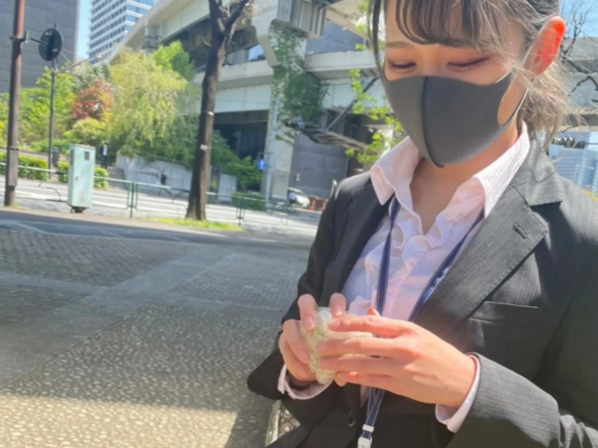 Wanita di Jepang Mencoba Mewujudkan Romansa Ala Kantoran walau Tidak Memiliki Pekerjaan