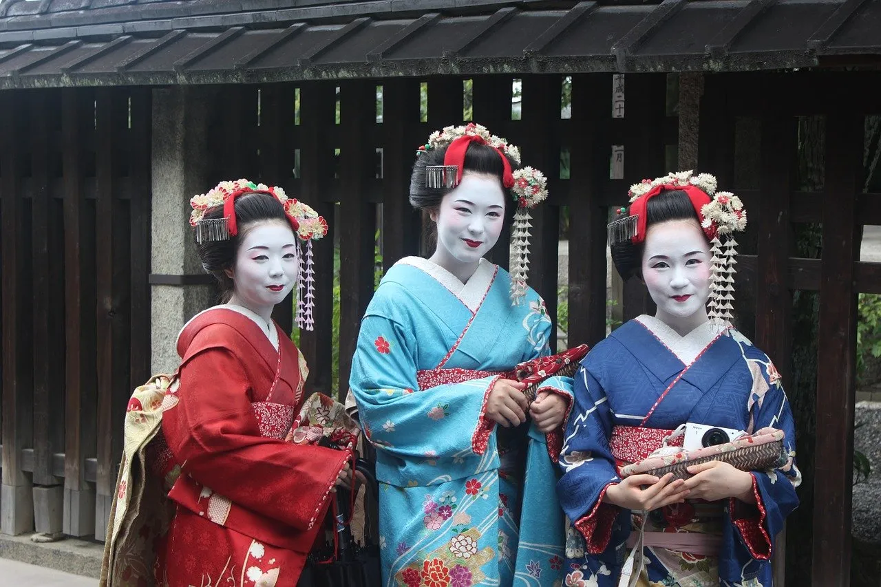 Antara Geisha dan Oiran