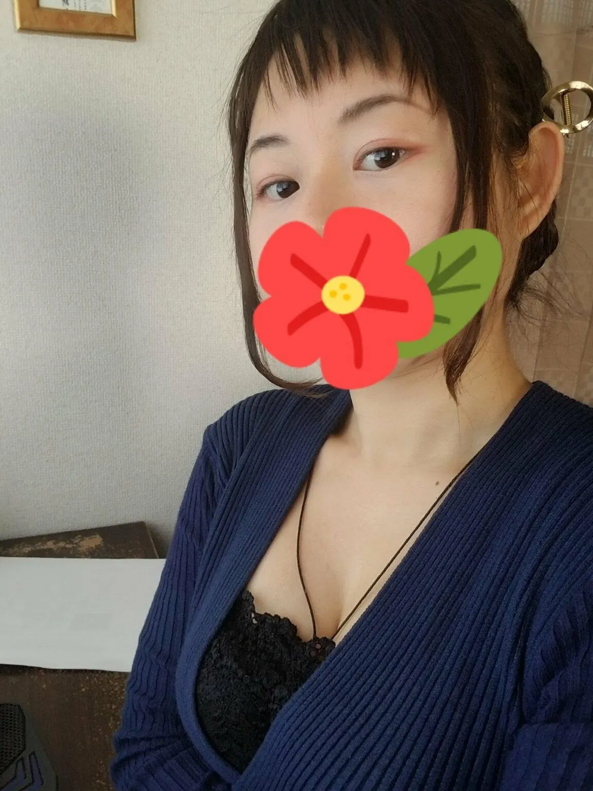 Wanita Jepang Mengepos Ilustrasi dari Dirinya di Twitter dan Mengkritik Kritikan Feminis Terhadap Ilustrasi Erotis
