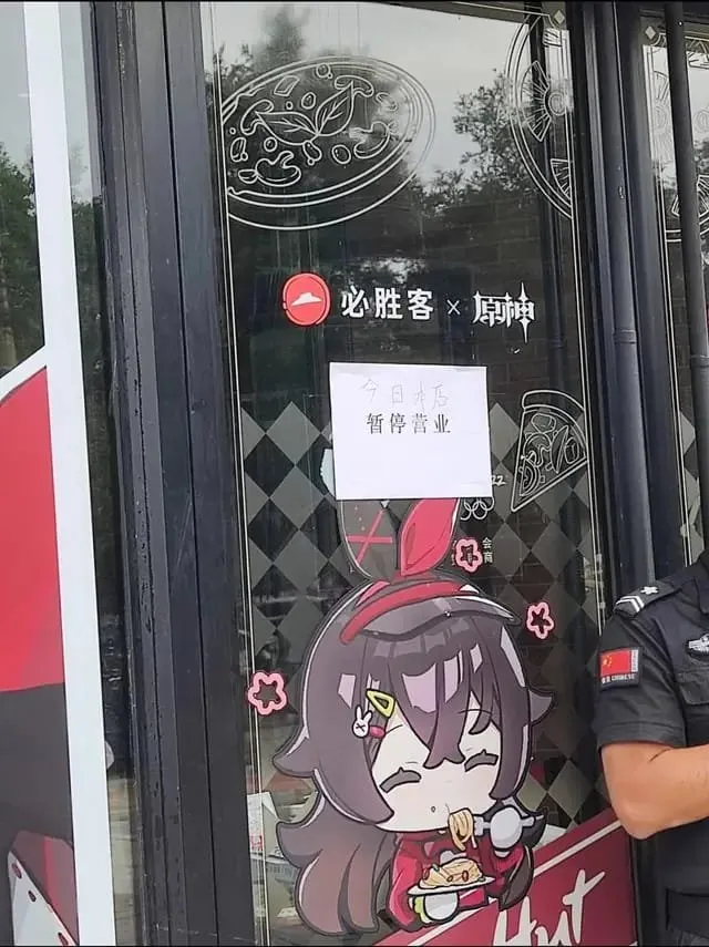 Kolaborasi dengan Genshin Impact Membuat Sebuah Toko Pizza Hut Terlalu Ramai hingga Polisi Harus Menutupnya