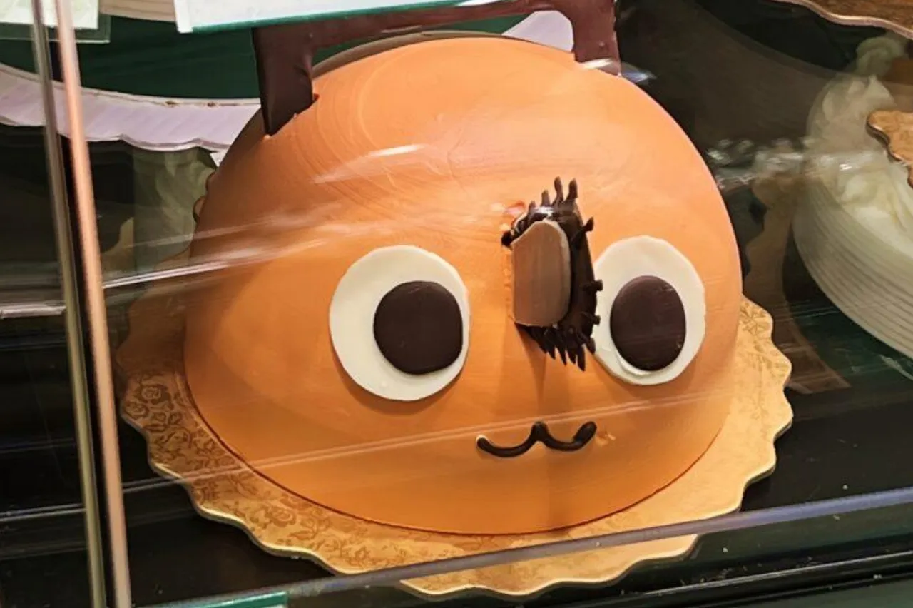 Kue Pochita Ditemukan di Sebuah Supermarket