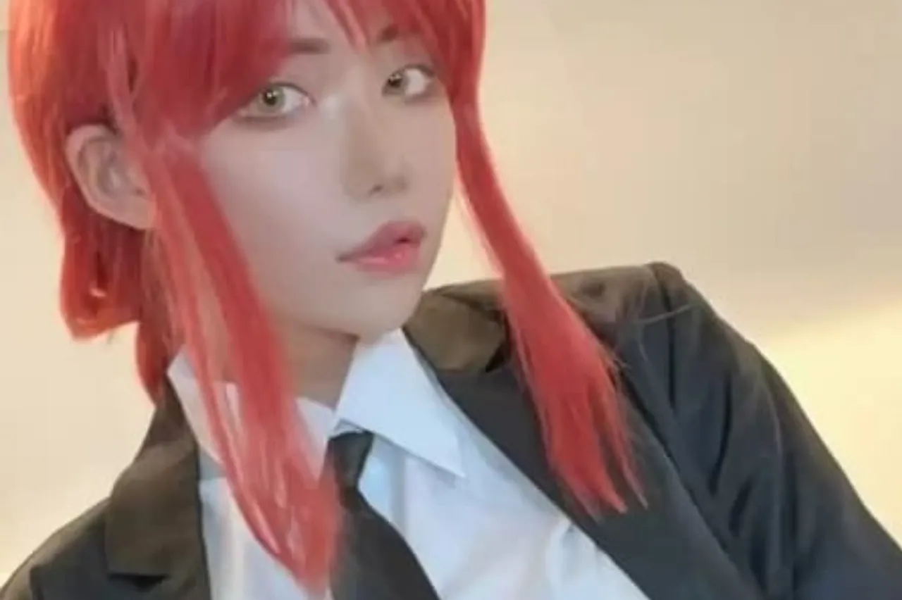 Eimi Fukada Ber-cosplay sebagai Makima
