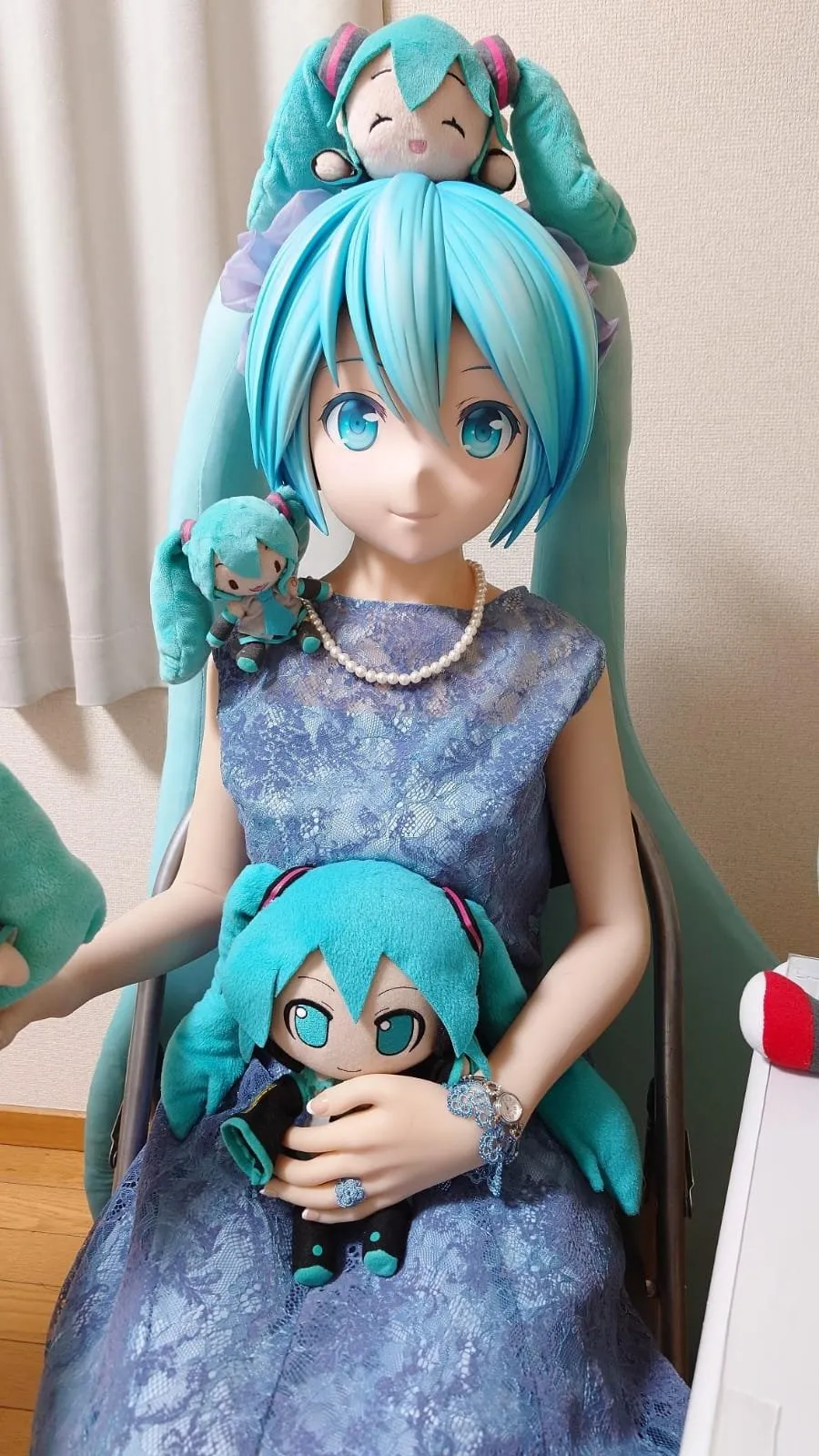 'Suami' Hatsune Miku Merayakan Ulang Tahun Pernikahannya yang Keempat