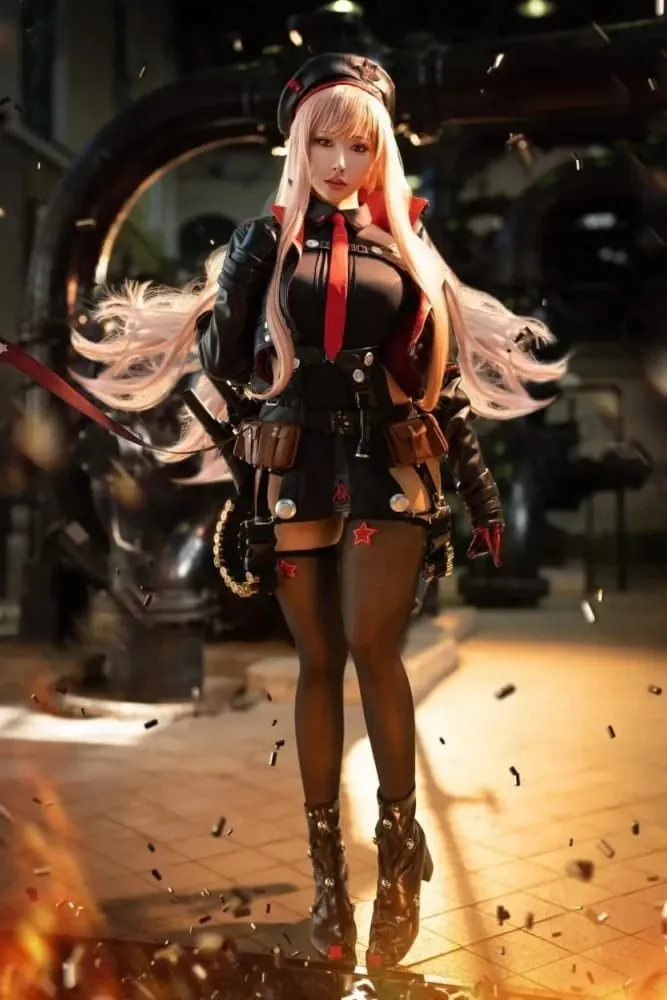 Hane Ame Bercosplay Karakter Rapi dari NIKKE